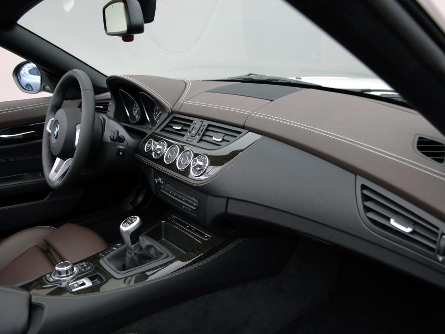  BMW Z4 Design Pure Balance 2011 года  (фото 2 из 3)
